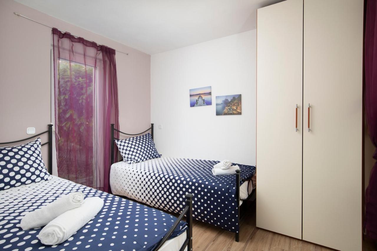 Medulin Burle Sea View Apartment Esterno foto